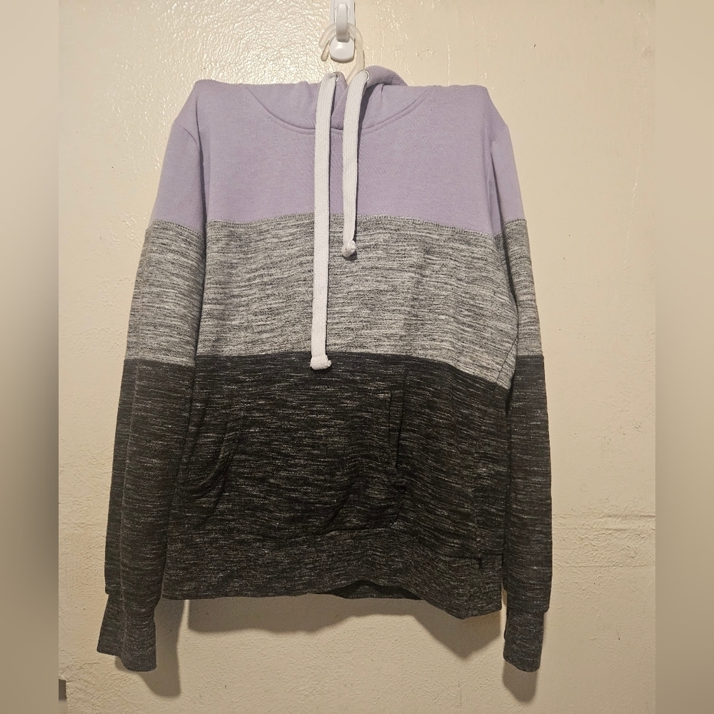 Reflex Color Block sweatshirt with pockets. - Women's Large